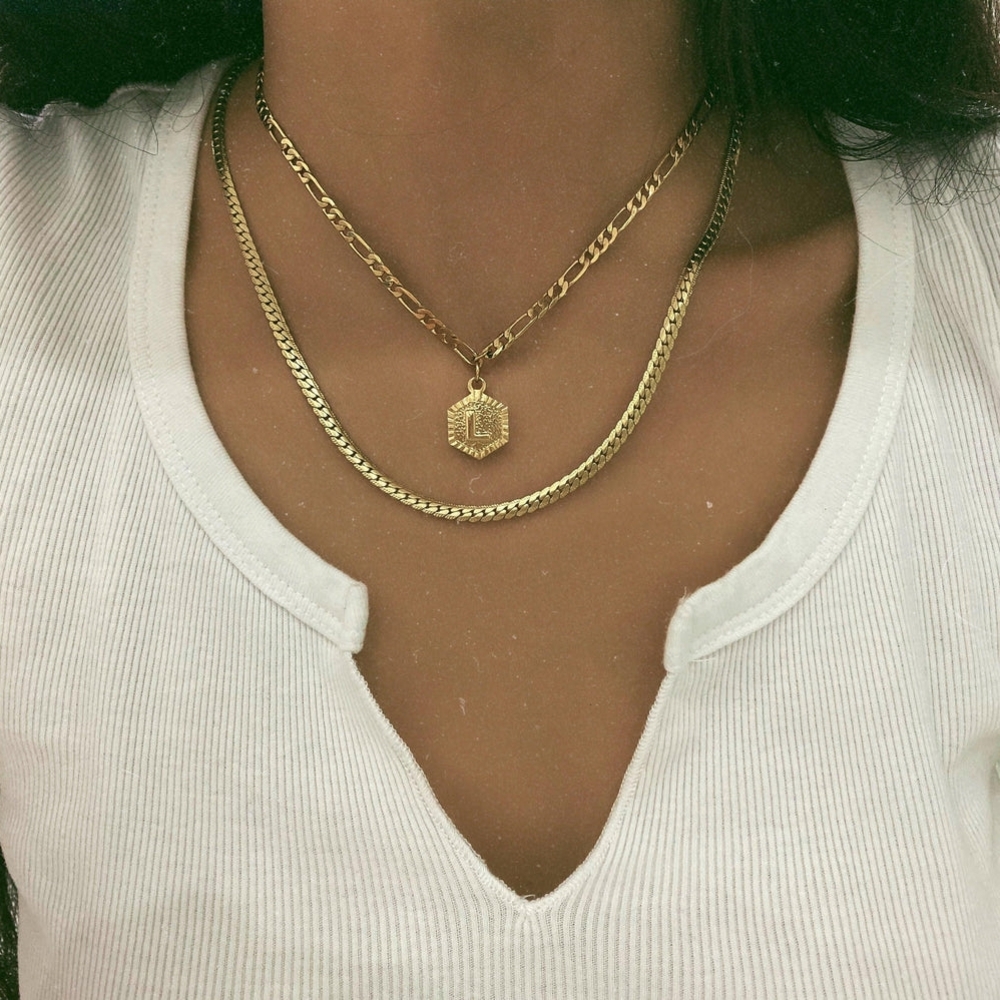 New Elegant 18k Gold Necklace